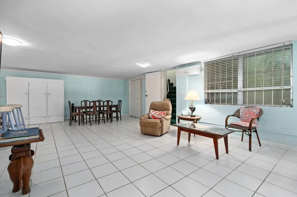 Camelot, Fox Hill Creek 8 New Providence Paradise Island BS