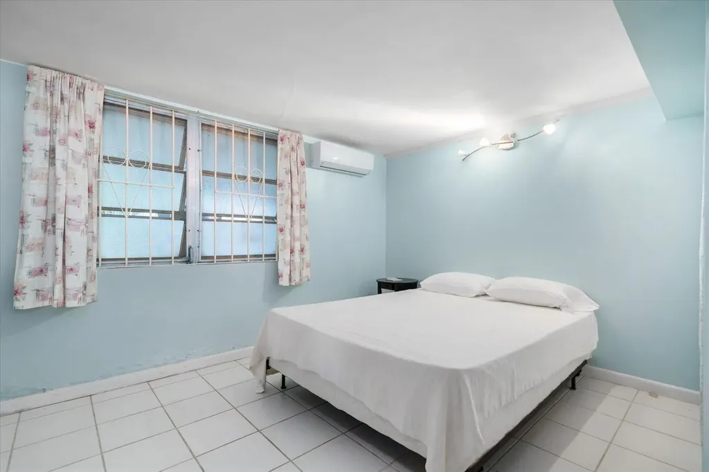 Camelot, Fox Hill Creek 8 New Providence Paradise Island BS