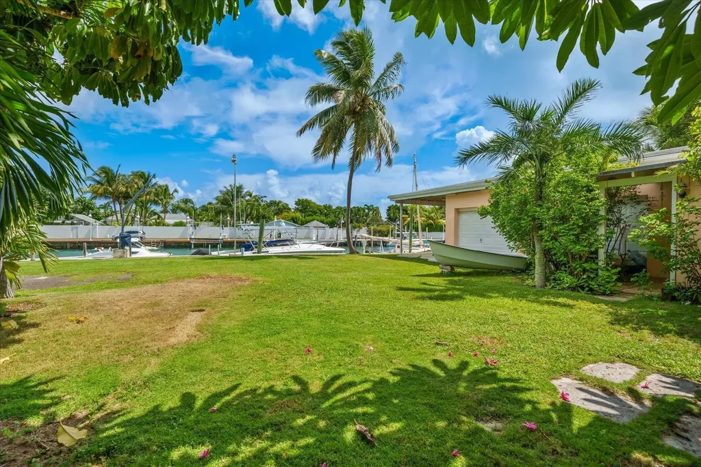 Camelot, Fox Hill Creek 8 New Providence Paradise Island BS