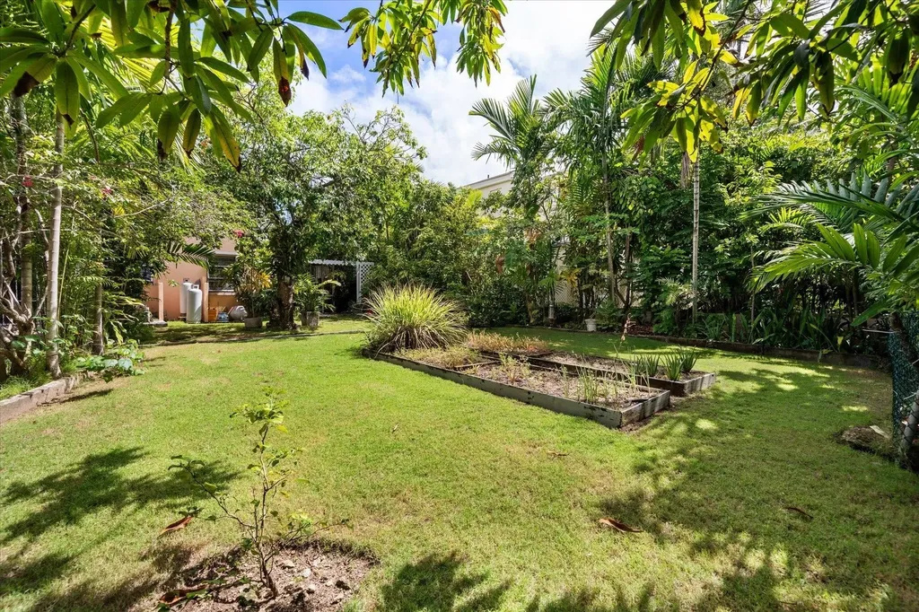 Camelot, Fox Hill Creek 8 New Providence Paradise Island BS