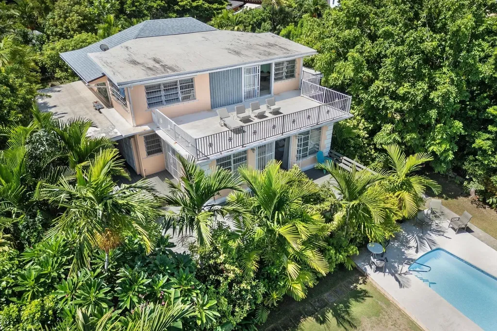 Camelot, Fox Hill Creek 8 New Providence Paradise Island BS