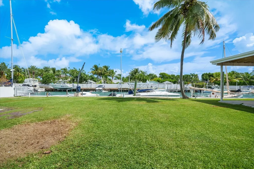 Camelot, Fox Hill Creek 8 New Providence Paradise Island BS