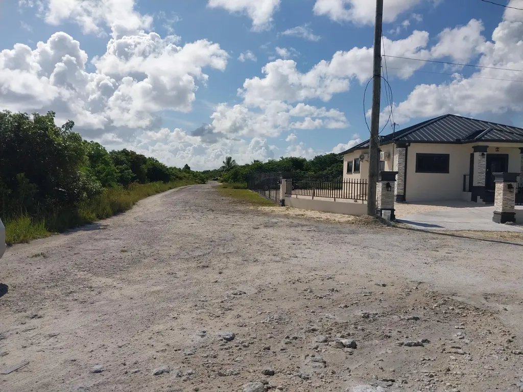 Barnett Avenue, Holmes Ro 166 Grand Bahama Freeport BS