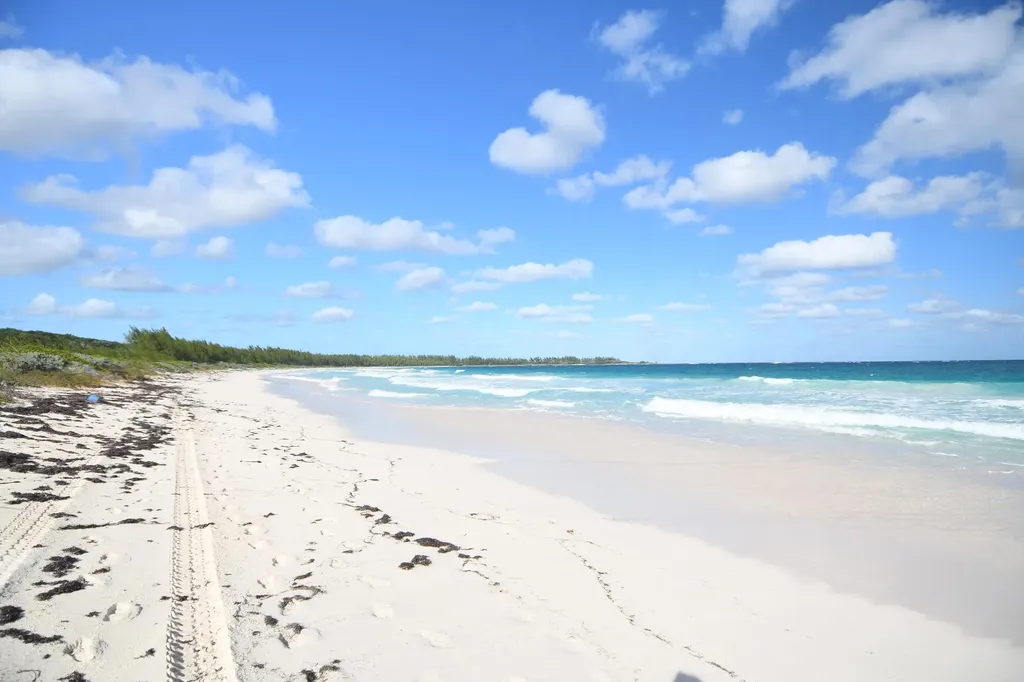 # 328 - Long Beach Subd Abaco BS
