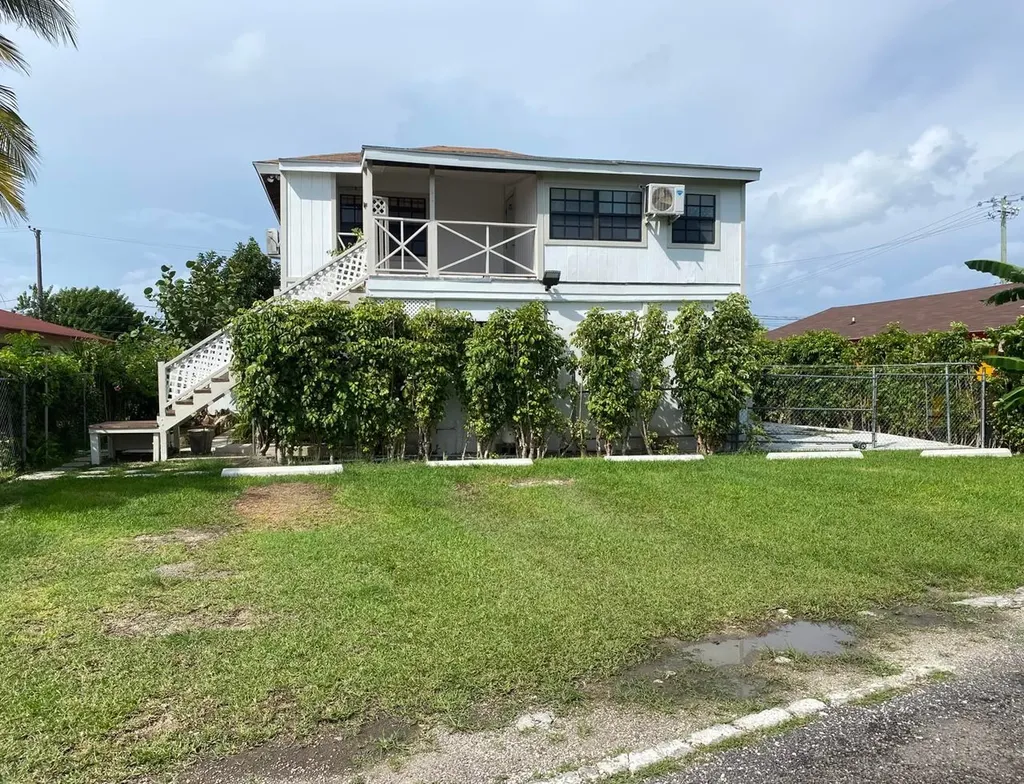 Rocky Pine Road New Providence Paradise Island BS