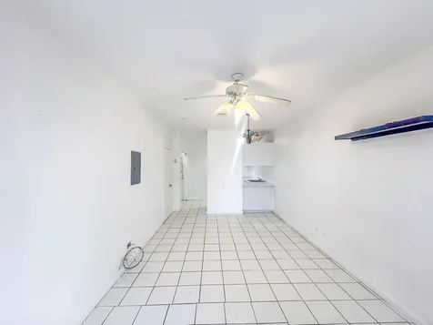 Mandingo Alley, Fox Hill New Providence Paradise Island BS