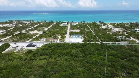 Queens Highway Exuma BS