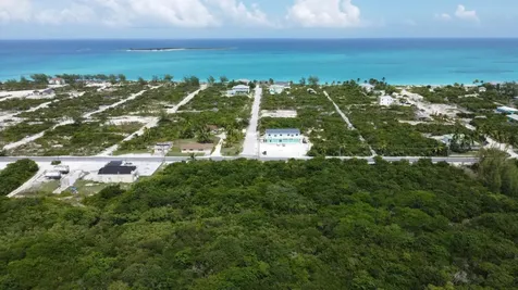 Queens Highway Exuma BS