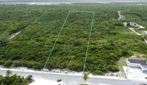 Queens Highway Exuma BS