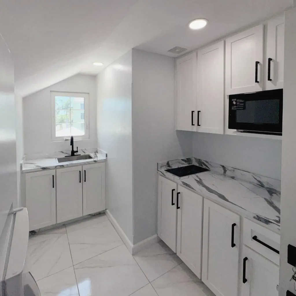 Elizabeth Avenue New Providence Paradise Island BS