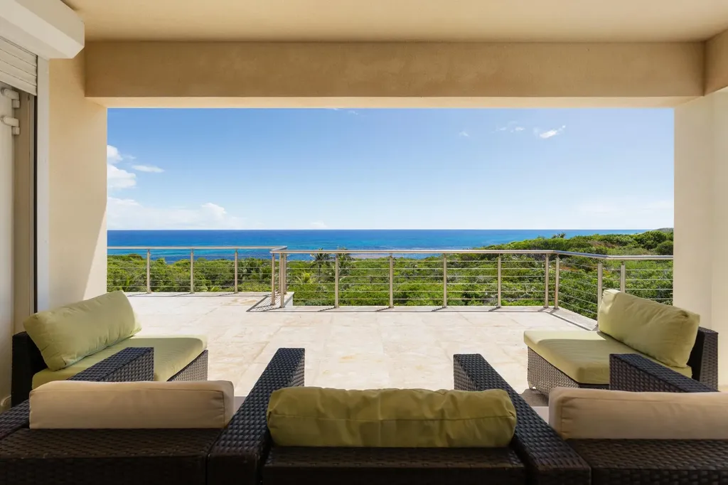 5 Bedroom 4.5 Bath House Long Island BS