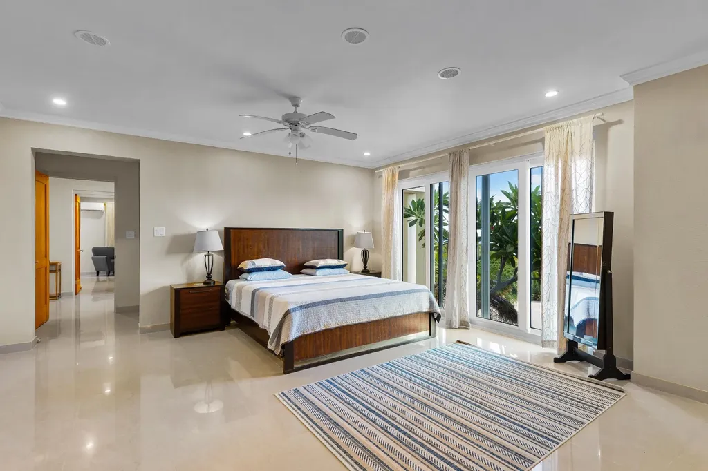 5 Bedroom 4.5 Bath House Long Island BS