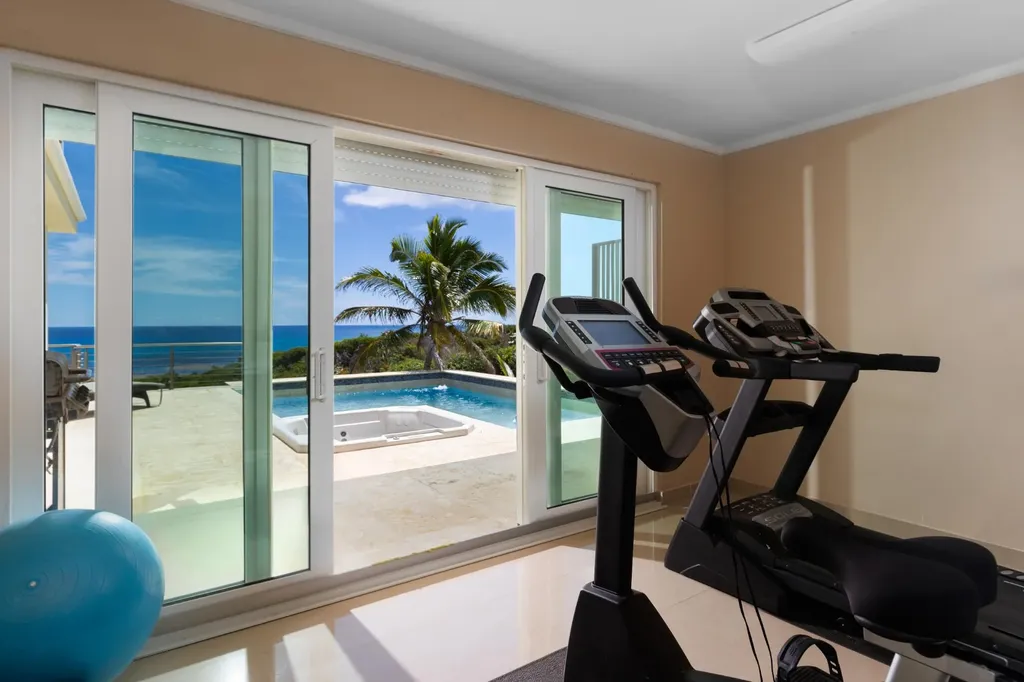 5 Bedroom 4.5 Bath House Long Island BS