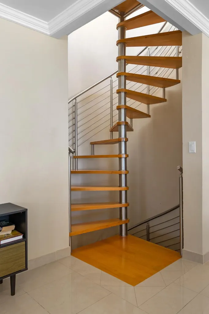 5 Bedroom 4.5 Bath House Long Island BS