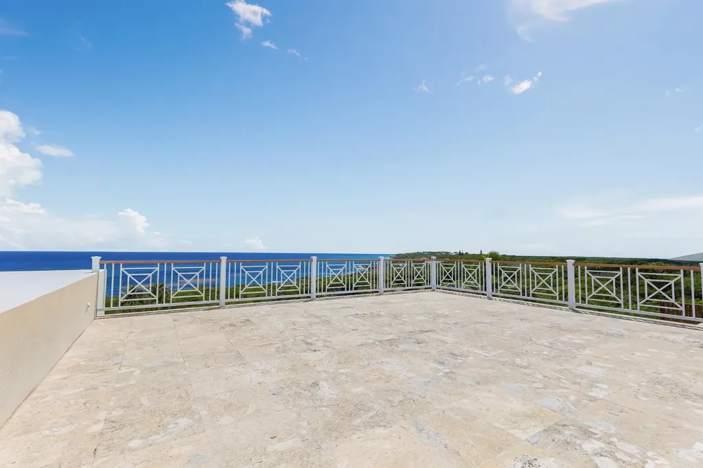 5 Bedroom 4.5 Bath House Long Island BS