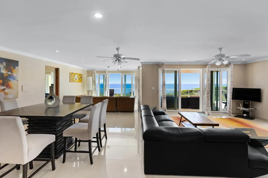 5 Bedroom 4.5 Bath House Long Island BS