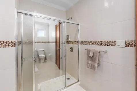 5 Bedroom 4.5 Bath House Long Island BS