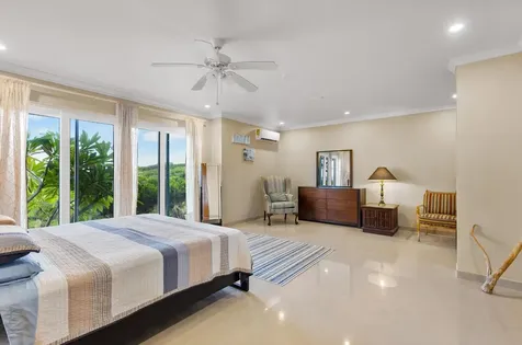 5 Bedroom 4.5 Bath House Long Island BS