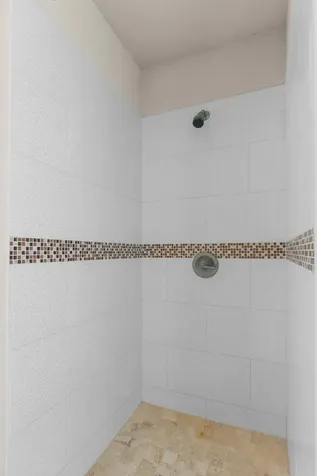 5 Bedroom 4.5 Bath House Long Island BS