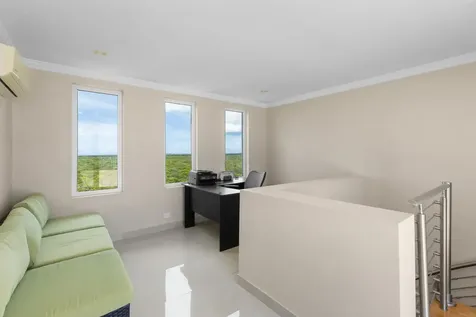 5 Bedroom 4.5 Bath House Long Island BS