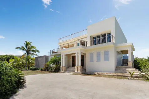 5 Bedroom 4.5 Bath House Long Island BS