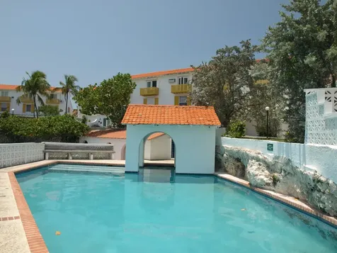 Delaporte Point New Providence Paradise Island BS