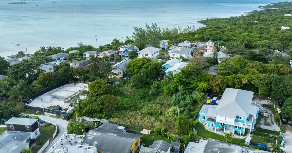 Coconut Grove Avenue Eleuthera BS