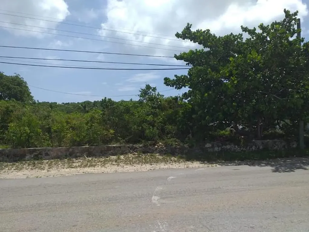 Queen's Highway Eleuthera BS