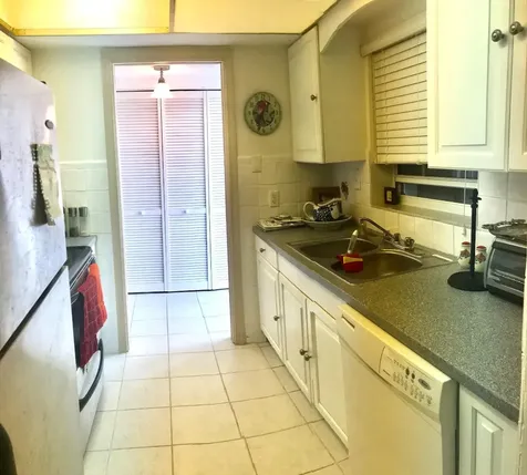 Harbour House 203 Grand Bahama Freeport BS