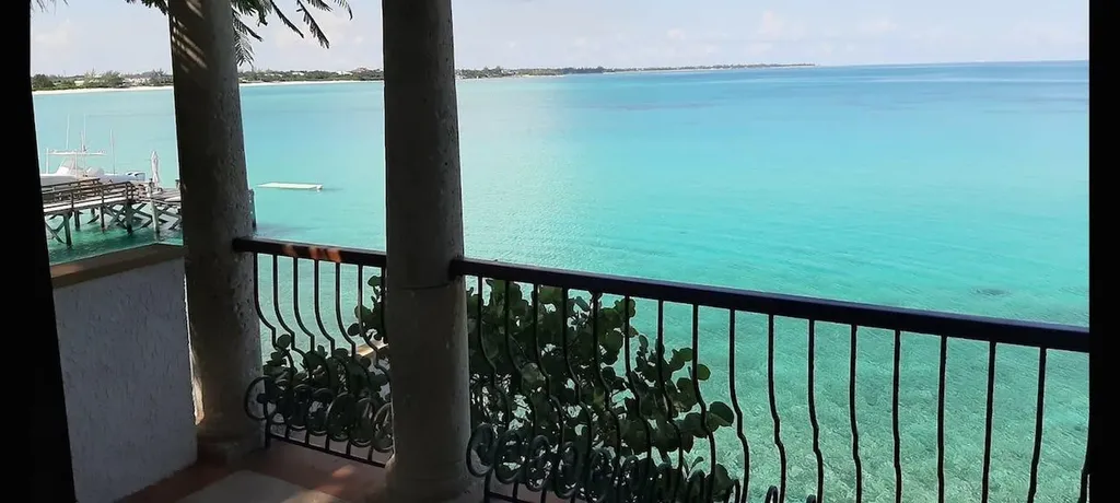 West Bay Street 972 New Providence Paradise Island BS