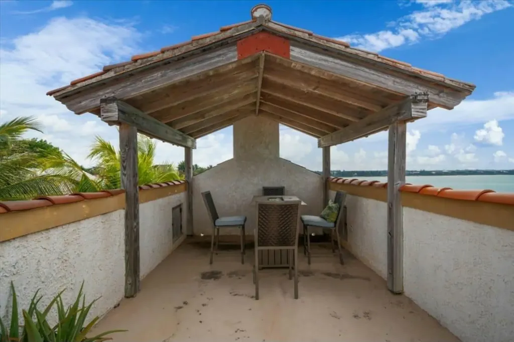 West Bay Street 972 New Providence Paradise Island BS