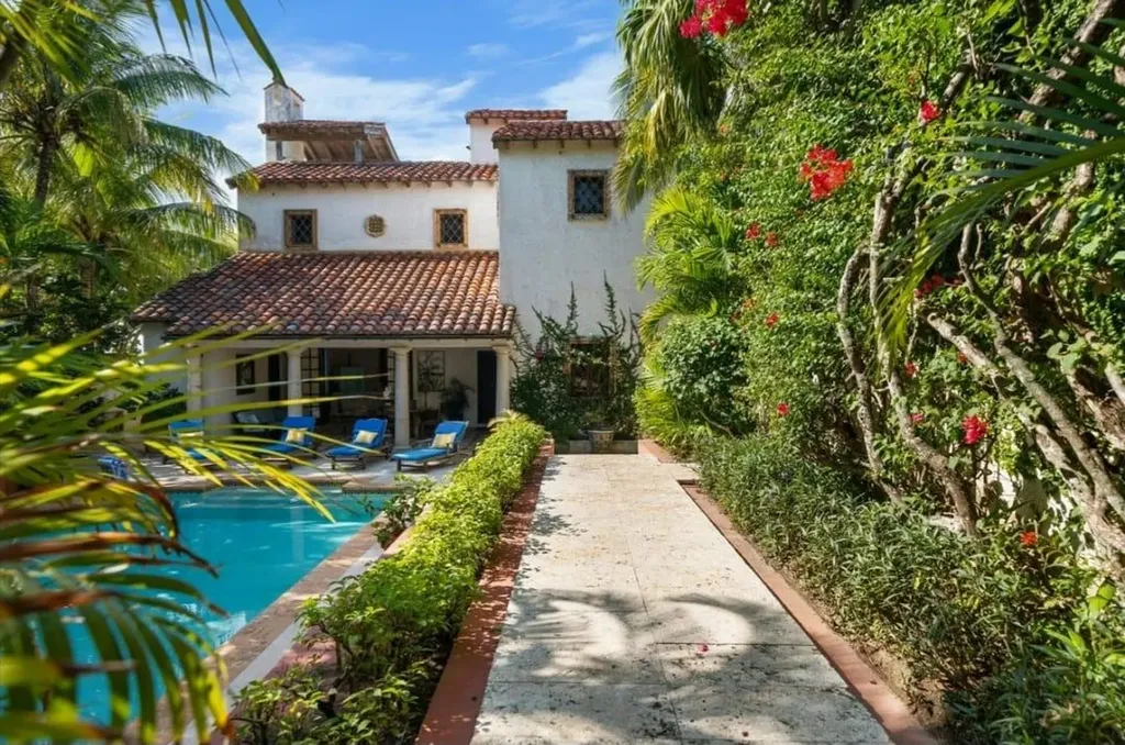 West Bay Street 972 New Providence Paradise Island BS