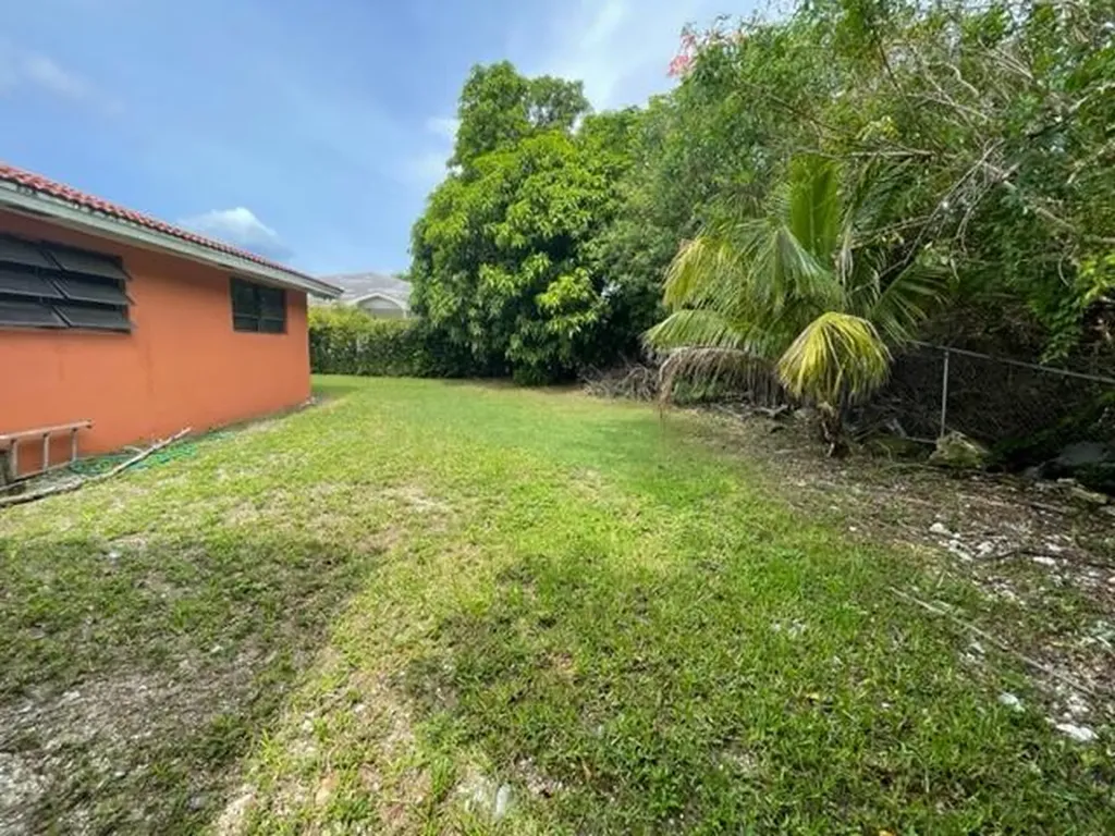 Halibut Street Grand Bahama Freeport BS