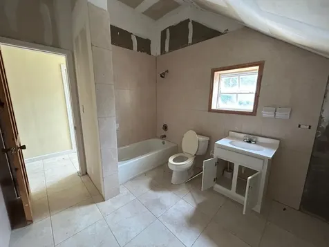 Queens Highway Eleuthera BS