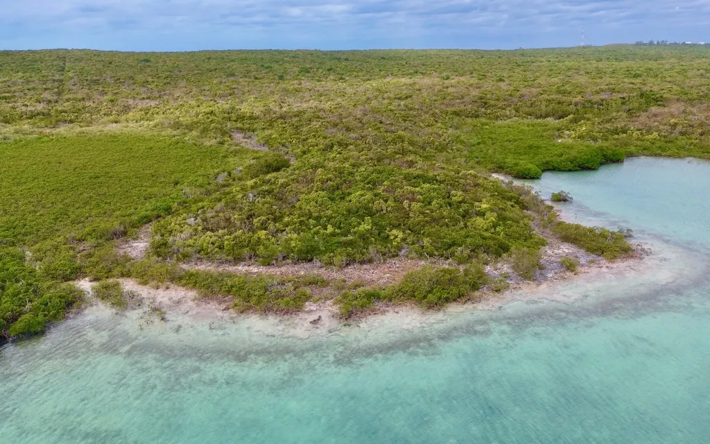 The Gibson Tract Eleuthera BS