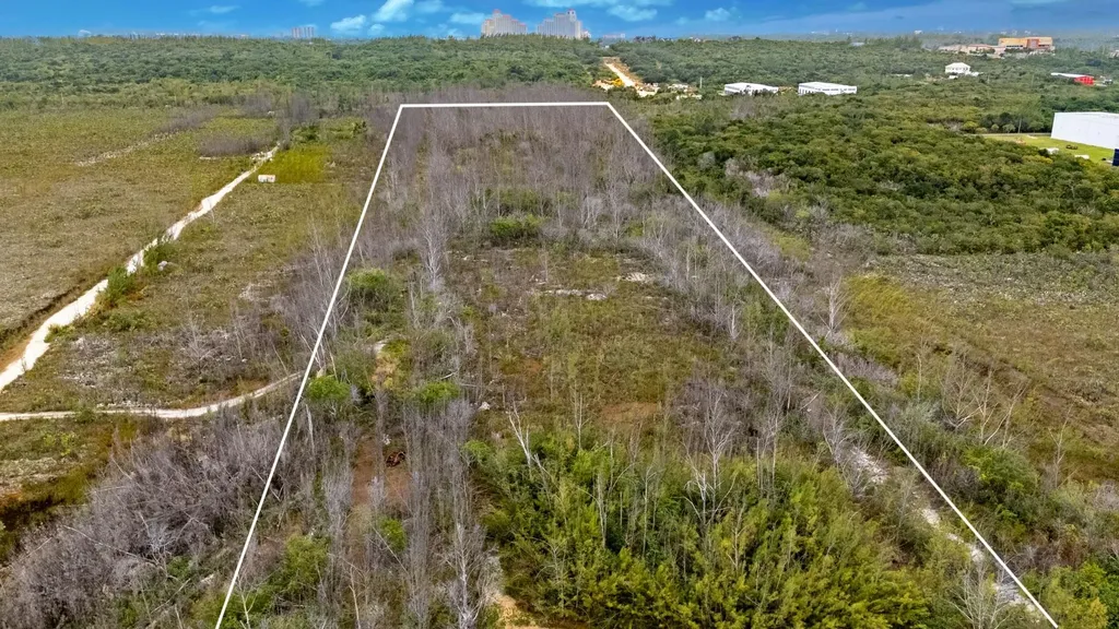 Munnings Road, Lakefront New Providence Paradise Island BS