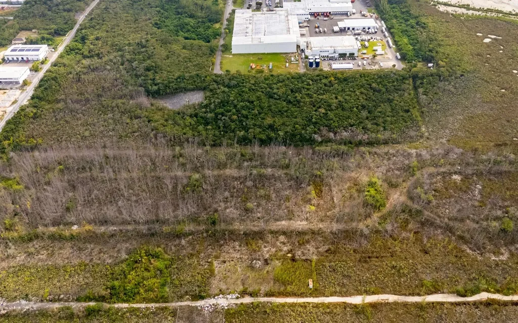 Munnings Road, Lakefront New Providence Paradise Island BS