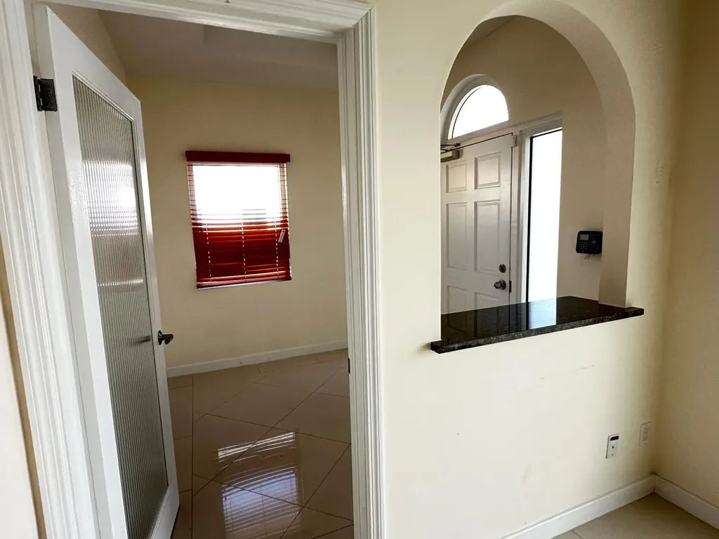 Church St, Sandyport 207 New Providence Paradise Island BS