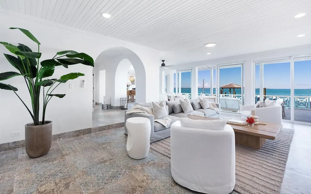 102 Eastern Road New Providence Paradise Island BS