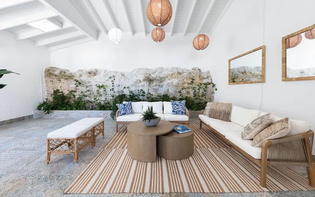 102 Eastern Road New Providence Paradise Island BS