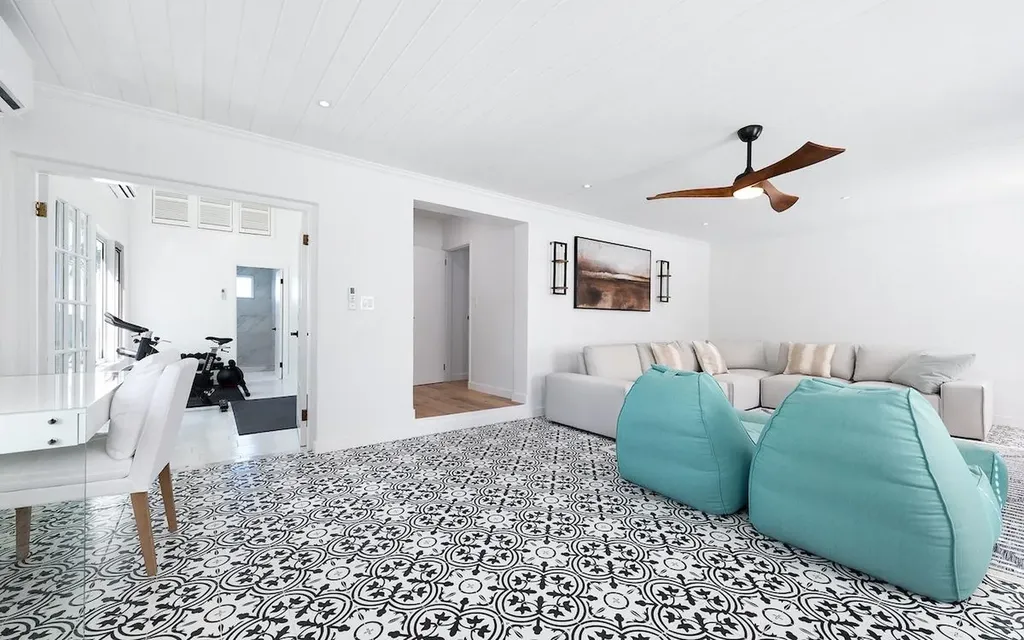 102 Eastern Road New Providence Paradise Island BS