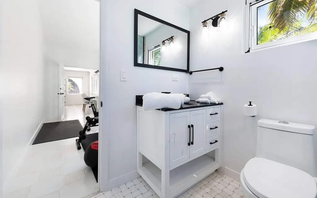 102 Eastern Road New Providence Paradise Island BS