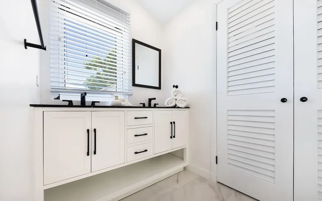 102 Eastern Road New Providence Paradise Island BS