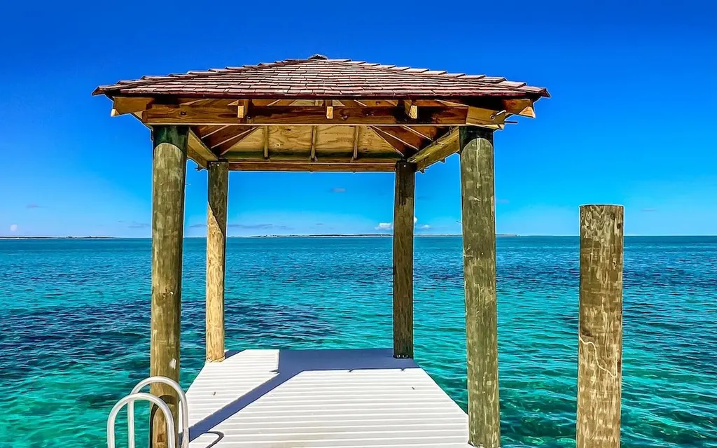 102 Eastern Road New Providence Paradise Island BS