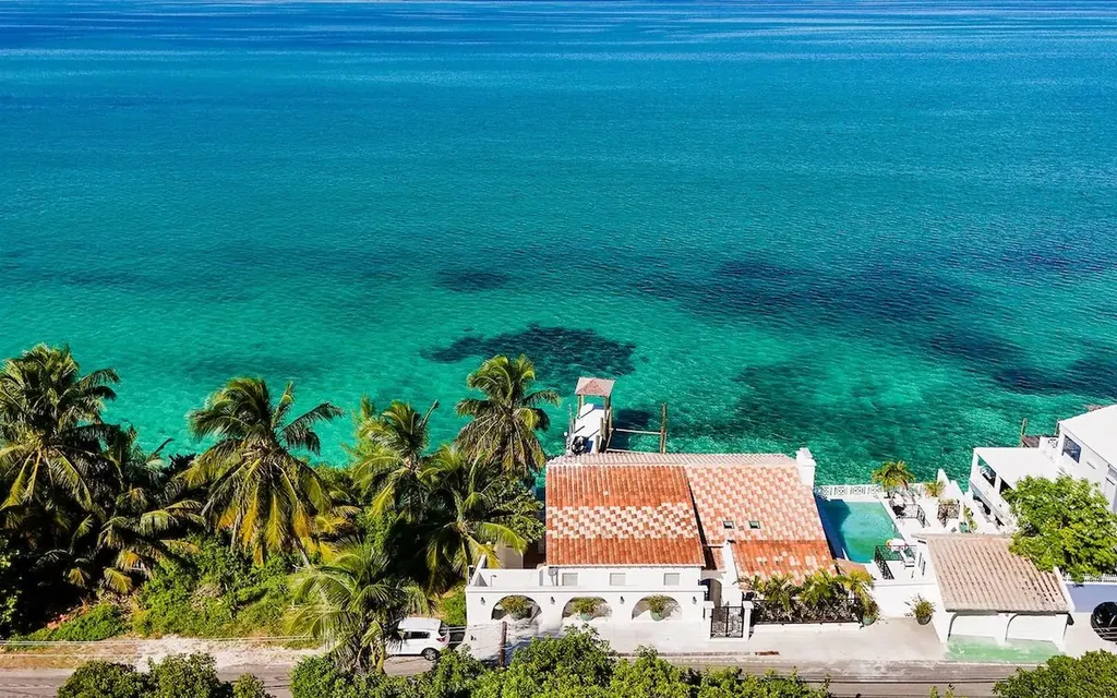 102 Eastern Road New Providence Paradise Island BS