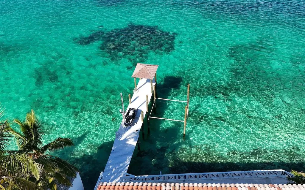 102 Eastern Road New Providence Paradise Island BS