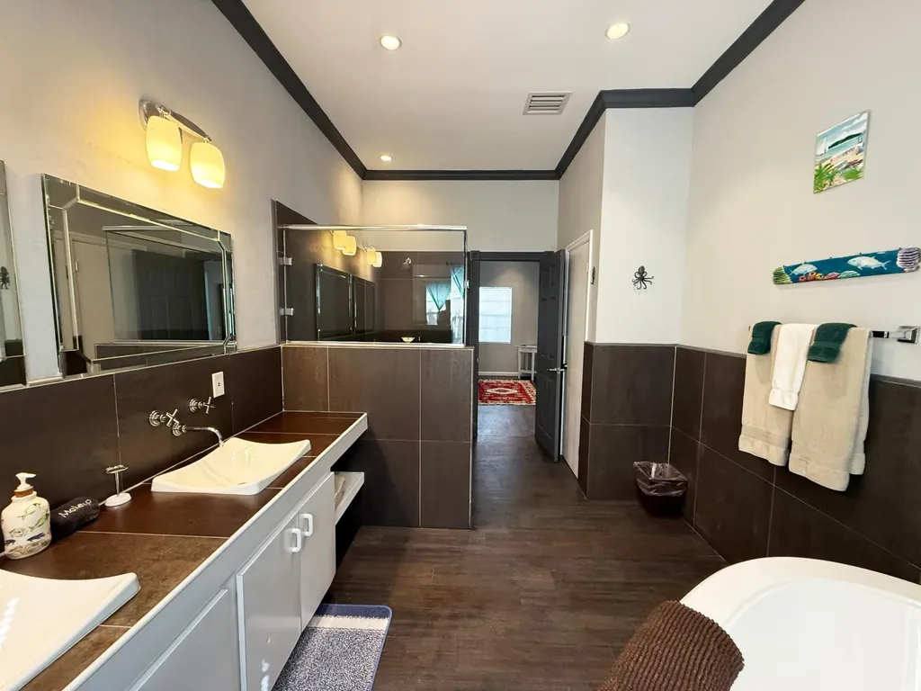 February Point Exuma BS