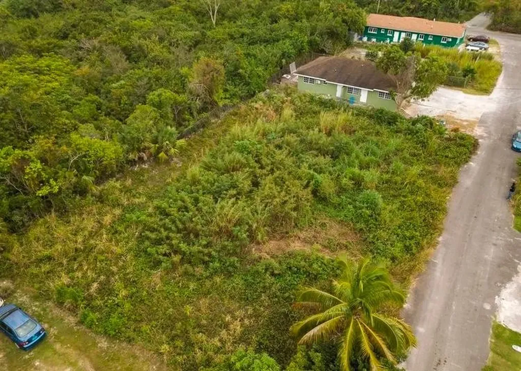 Plainfield Road New Providence Paradise Island BS