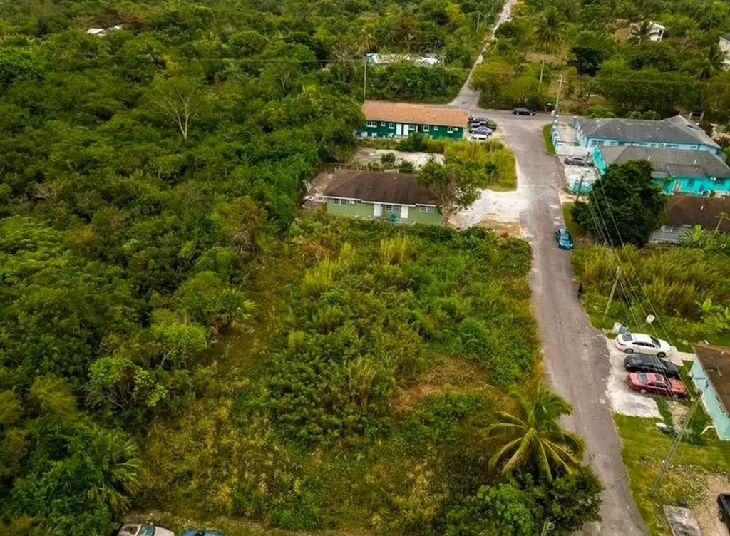 Plainfield Road New Providence Paradise Island BS