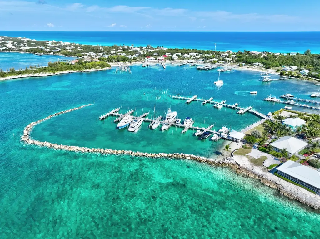 Estate Lot 19/20 0 Abaco BS
